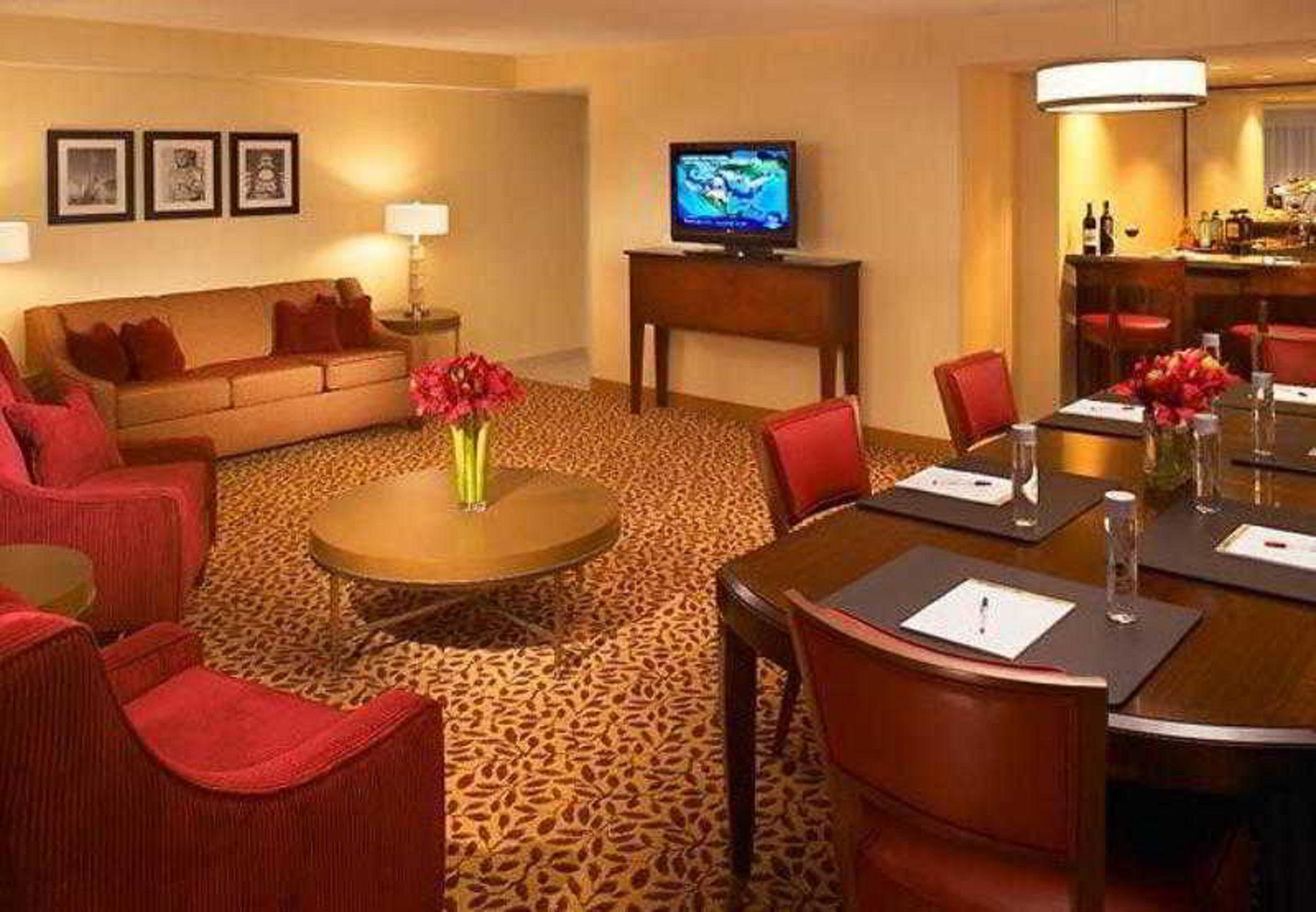 فندق Wyndham Cleveland Airport المظهر الخارجي الصورة