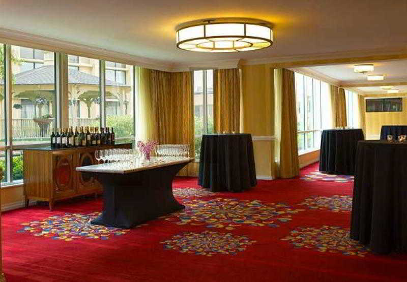 فندق Wyndham Cleveland Airport المظهر الخارجي الصورة